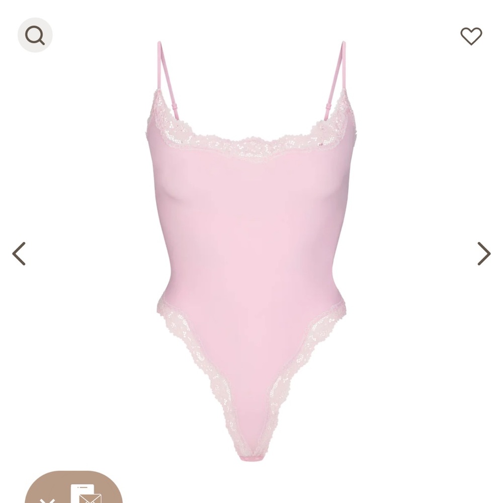 Fits everybody lace cami bodysuit SKIMS